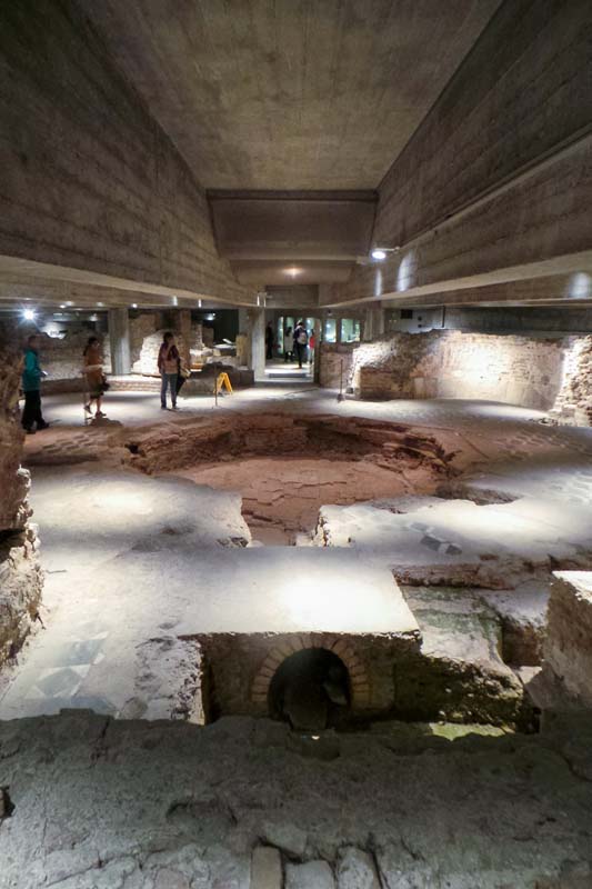 Italia día 3, Milán, Baptisterio octogonal, el Battistero Paleocristiano